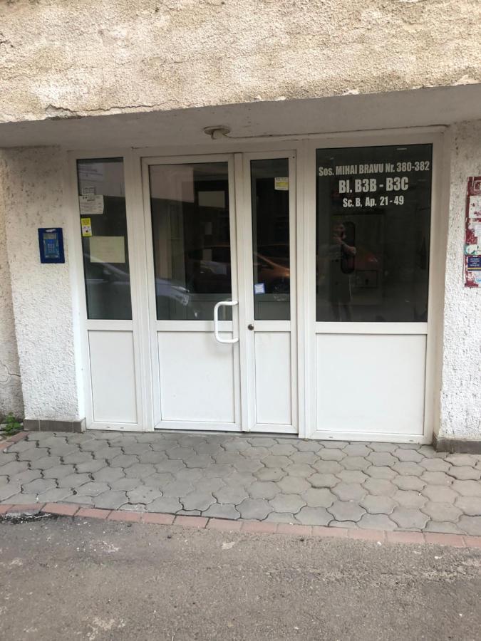 Cozy & Spacious 2Br Apartment With Netflix Bukarest Exterior foto