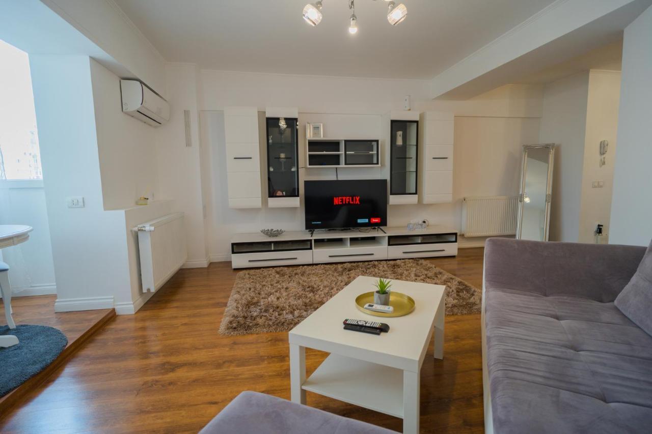 Cozy & Spacious 2Br Apartment With Netflix Bukarest Exterior foto