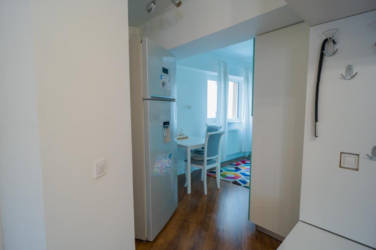 Cozy & Spacious 2Br Apartment With Netflix Bukarest Exterior foto