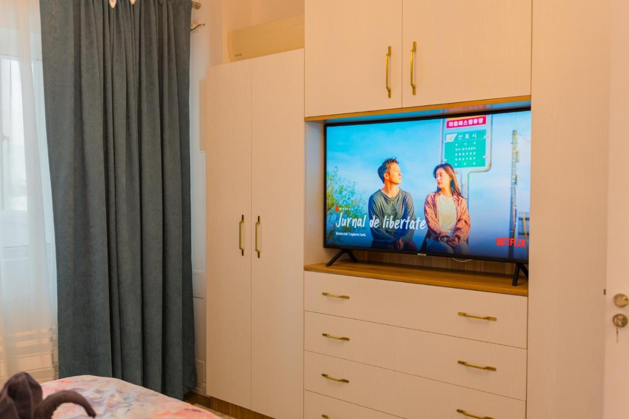 Cozy & Spacious 2Br Apartment With Netflix Bukarest Exterior foto