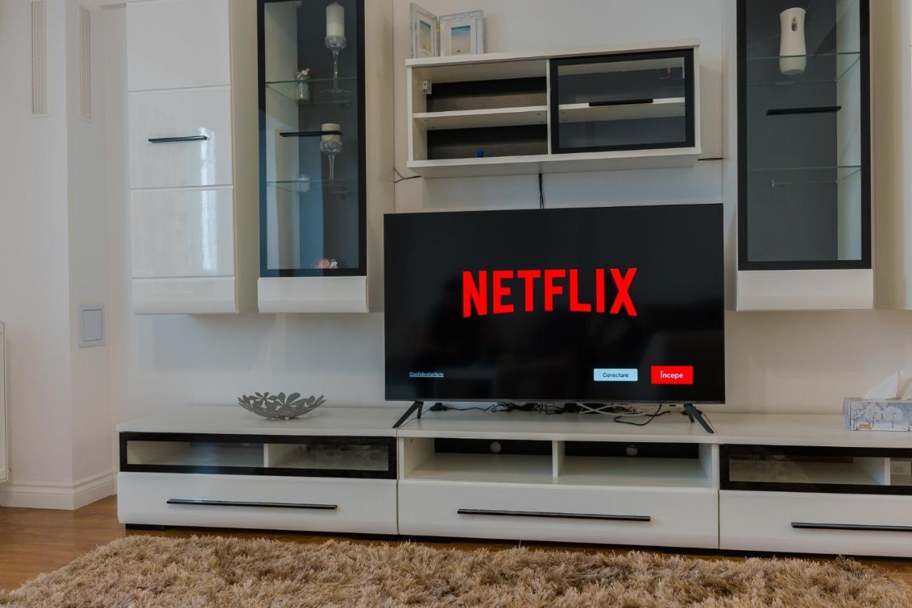 Cozy & Spacious 2Br Apartment With Netflix Bukarest Exterior foto