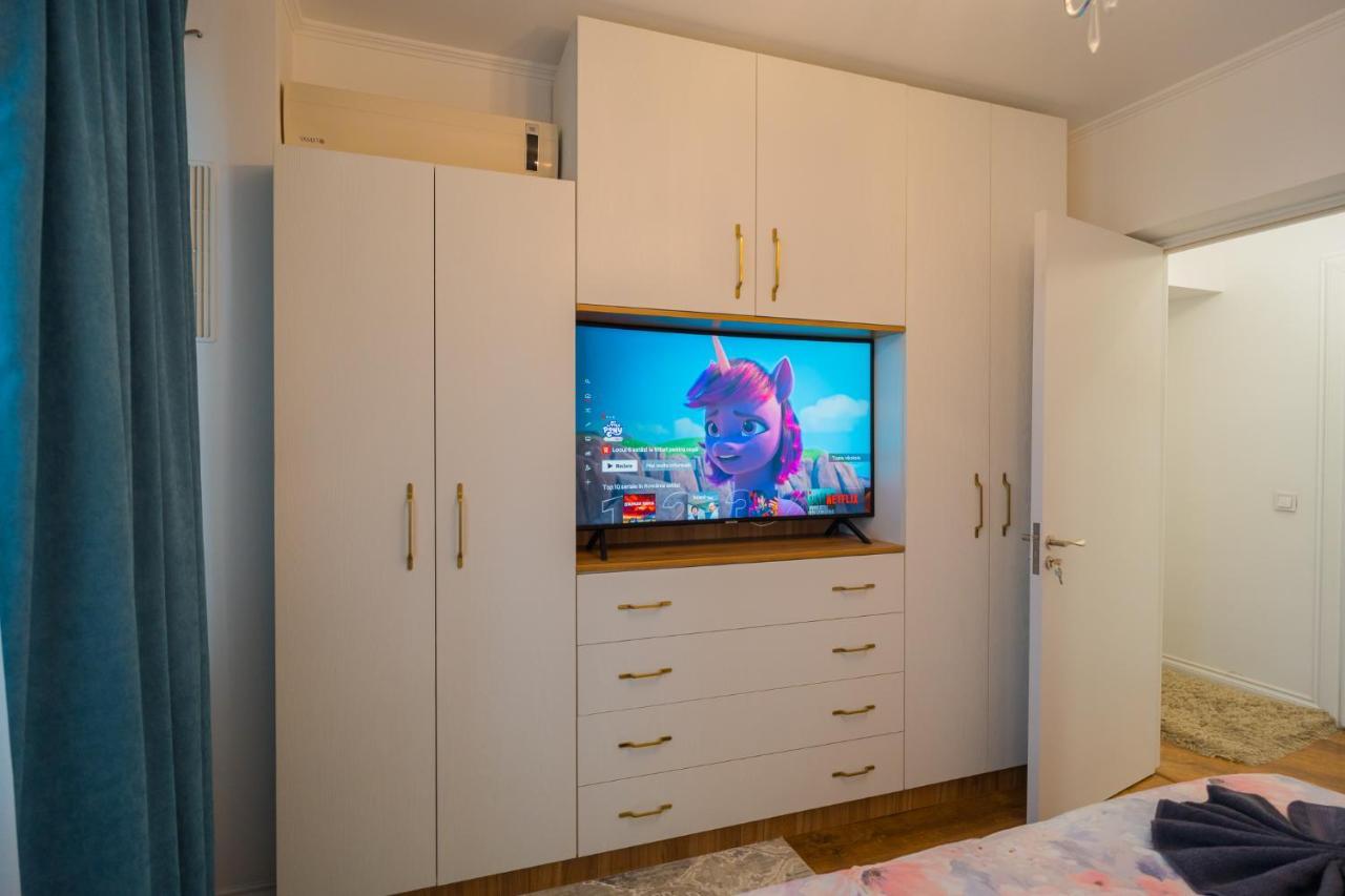 Cozy & Spacious 2Br Apartment With Netflix Bukarest Exterior foto