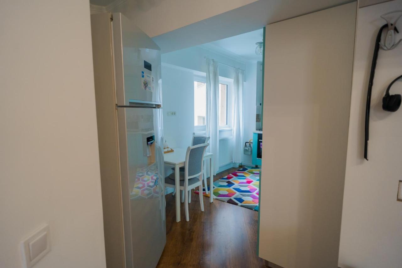 Cozy & Spacious 2Br Apartment With Netflix Bukarest Exterior foto
