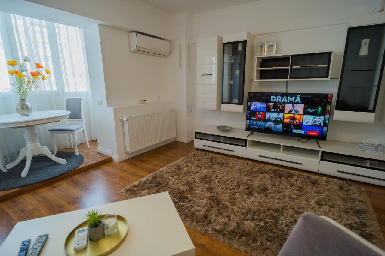 Cozy & Spacious 2Br Apartment With Netflix Bukarest Exterior foto