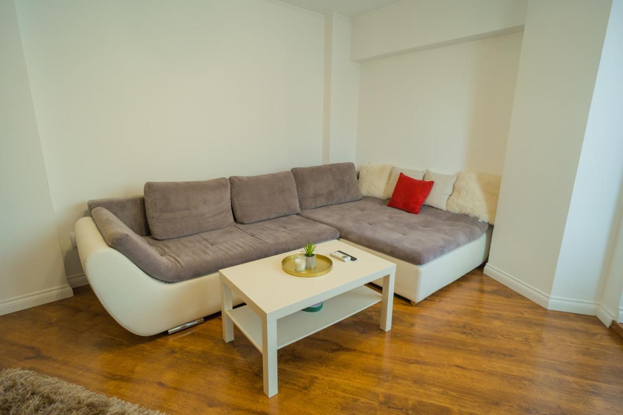 Cozy & Spacious 2Br Apartment With Netflix Bukarest Exterior foto