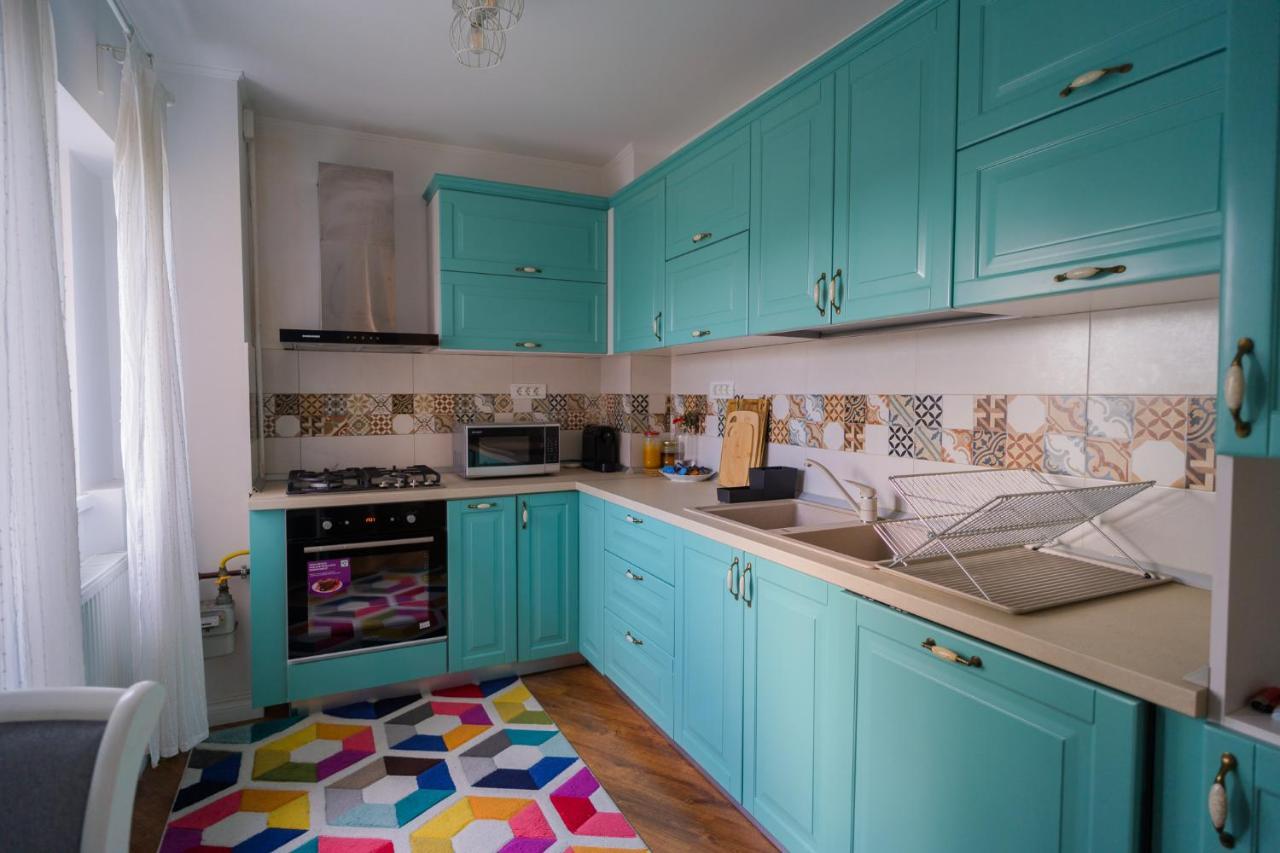 Cozy & Spacious 2Br Apartment With Netflix Bukarest Exterior foto