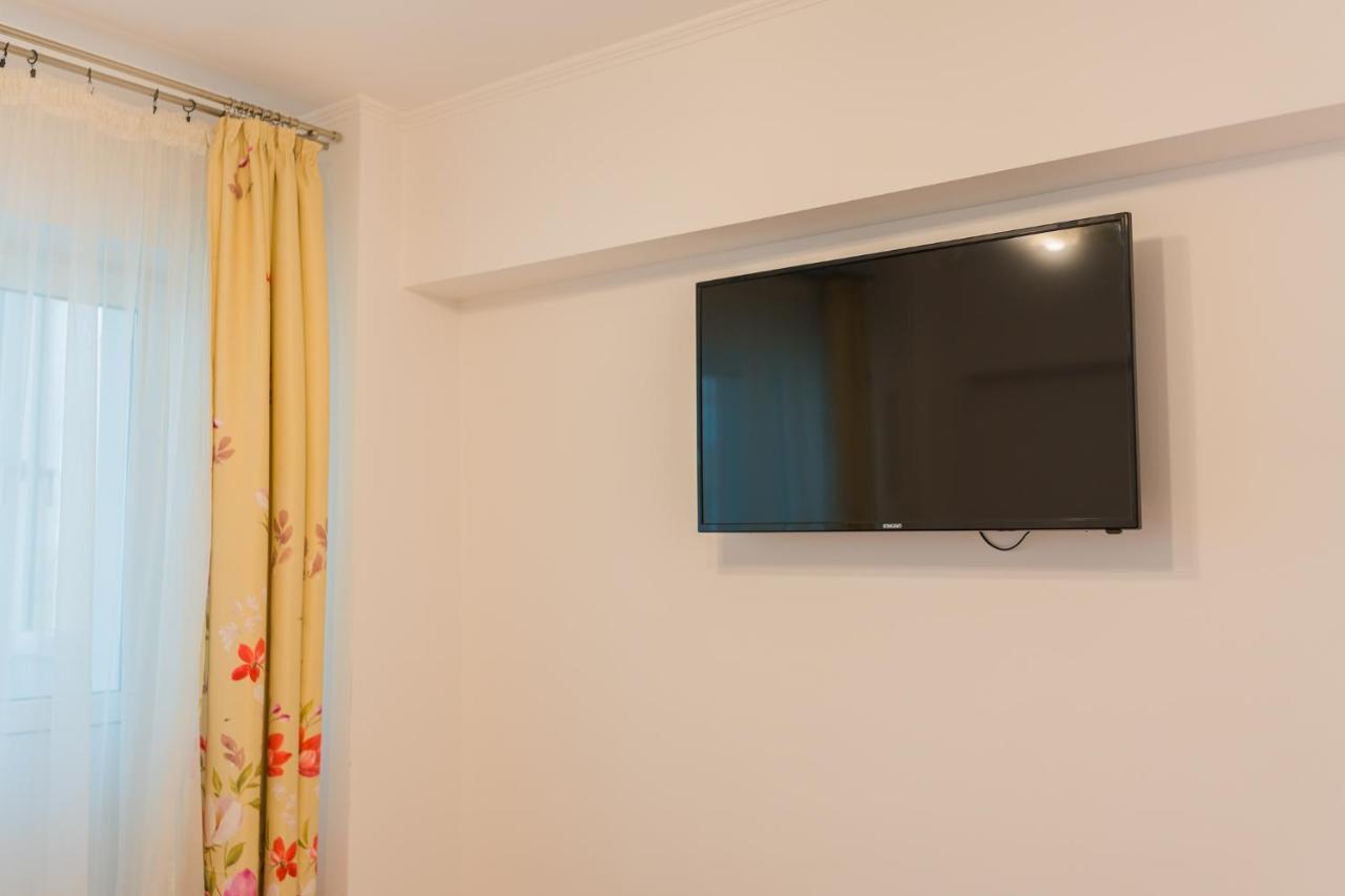 Cozy & Spacious 2Br Apartment With Netflix Bukarest Exterior foto